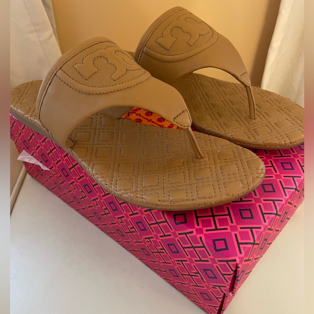 Tory Burch Fleming Flat thong - North leather, size 9